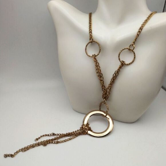 Circle link talisman chained necklace - Picture 1 of 3